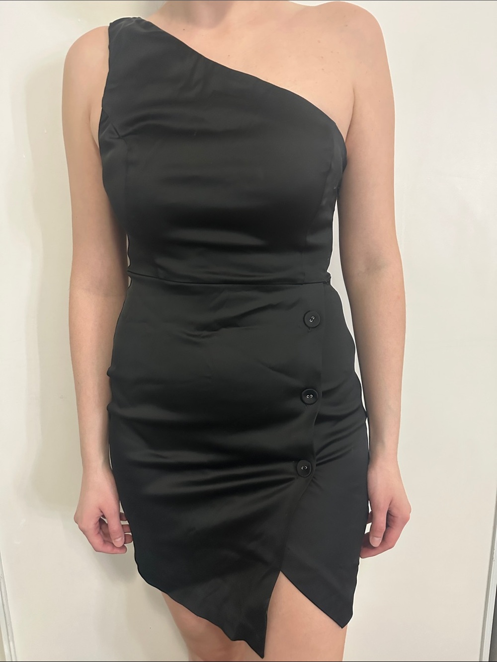 Lulu's Black One-Shoulder Asymmetric Cocktail Dress